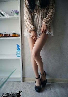 年轻漂亮女教师2_高清版日韩电影在线