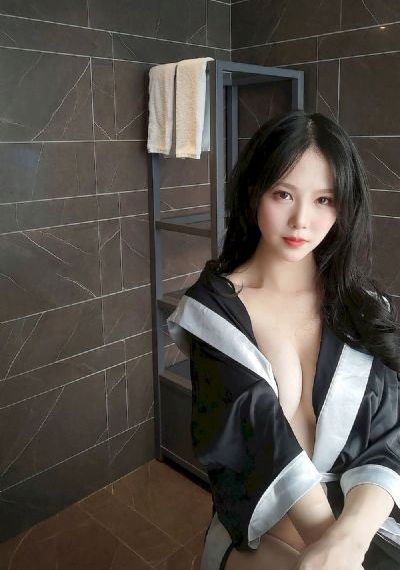《商务旅游和女老板戴的帽子》_高清完整版